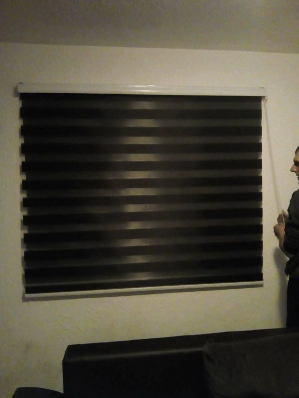 325